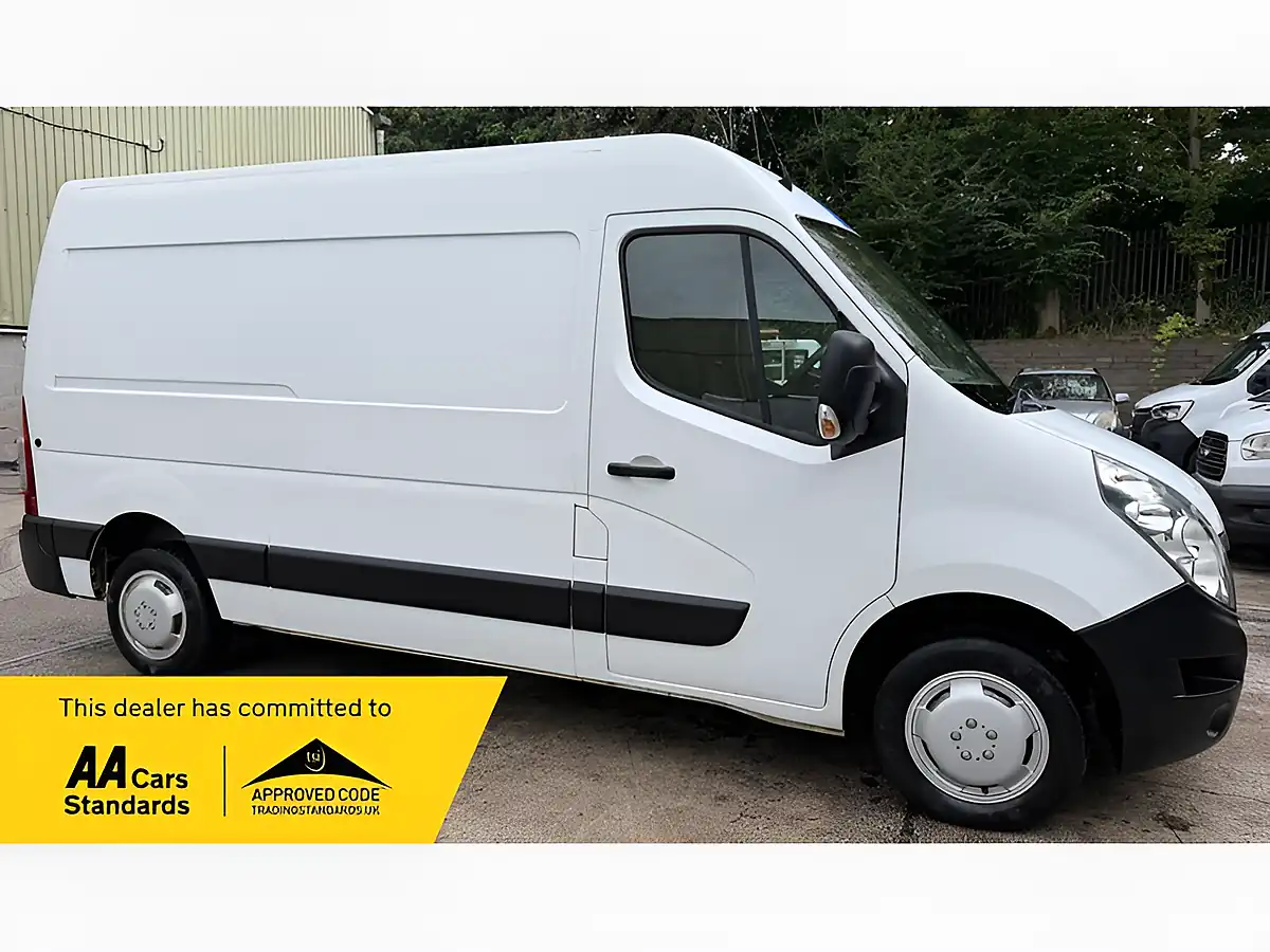 Used 2015 Renault Master Business+ White - Front View