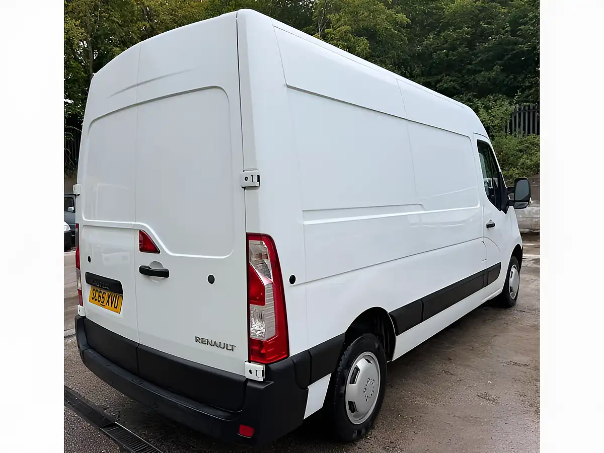 Used 2015 Renault Master Business+ White - Interior and Exterior details 10