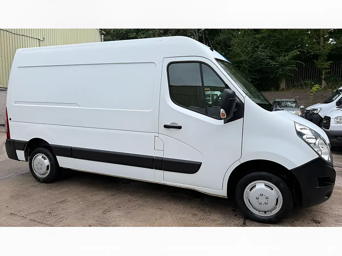 Used 2015 Renault Master Business+ White - Interior and Exterior details 6