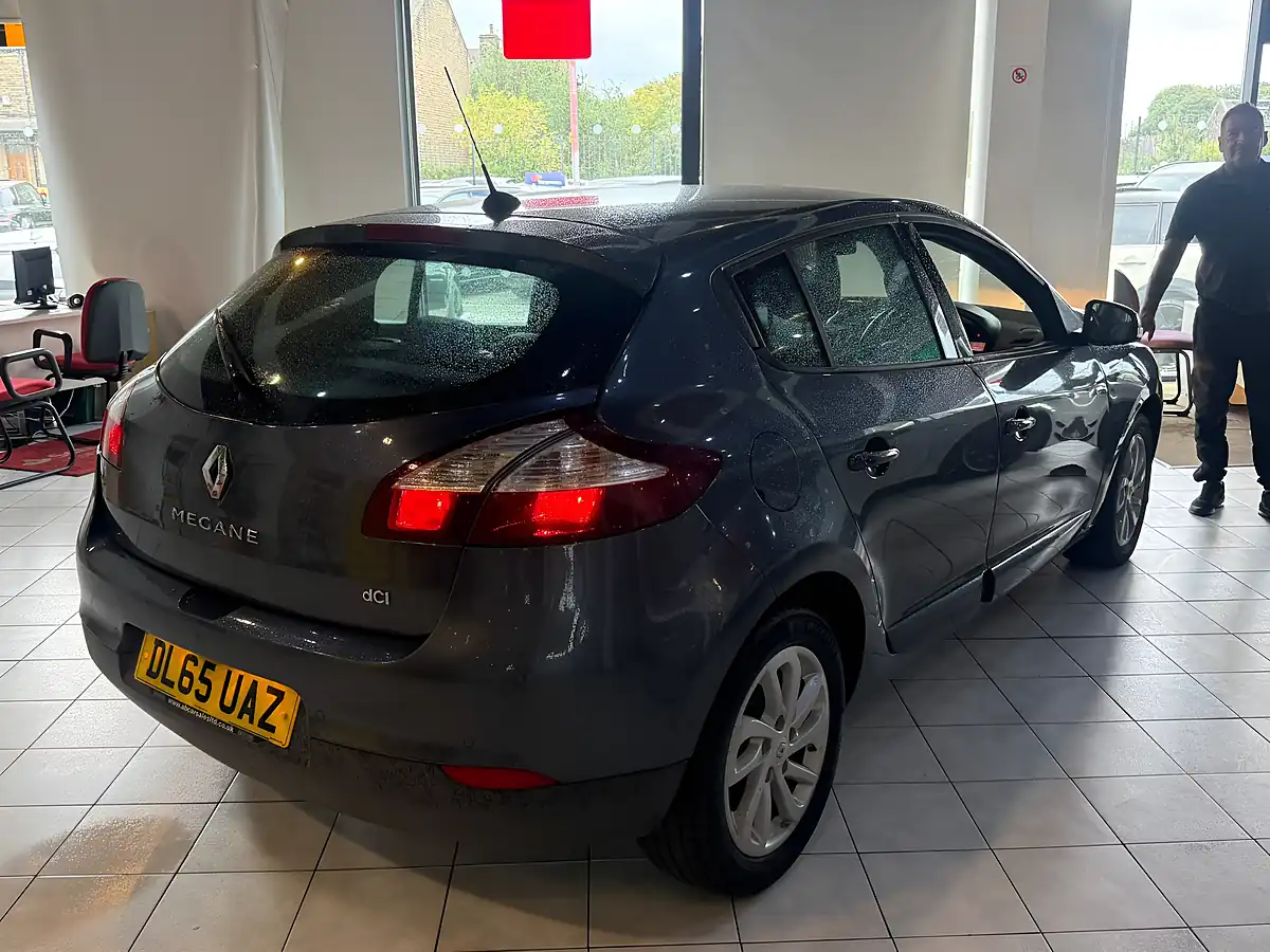 Used 2015 Renault Megane Dynamique Nav Grey - Interior and Exterior details 15