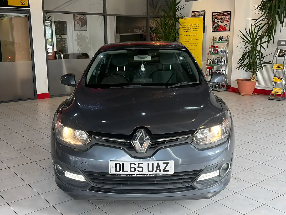 Used 2015 Renault Megane Dynamique Nav Grey - Interior and Exterior details 2