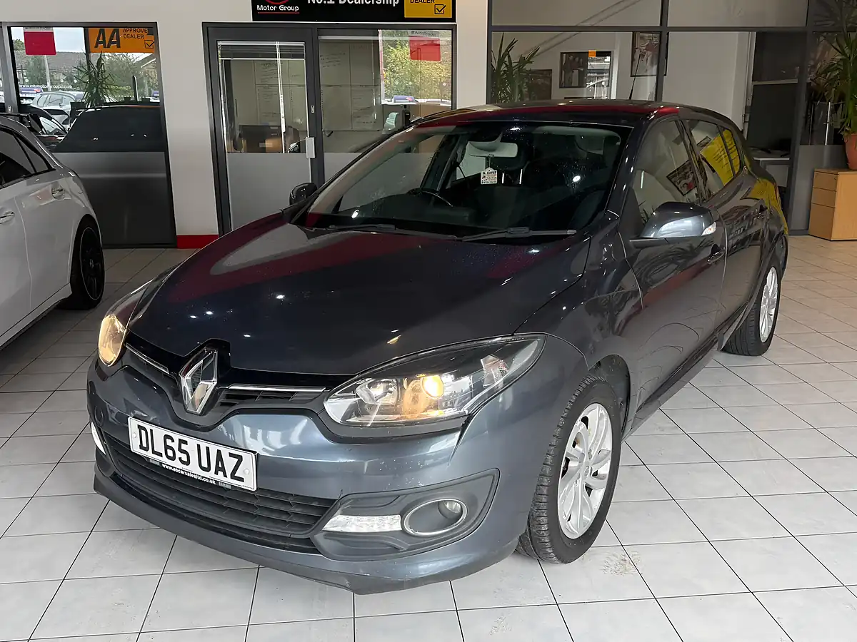 Used 2015 Renault Megane Dynamique Nav Grey - Interior and Exterior details 3