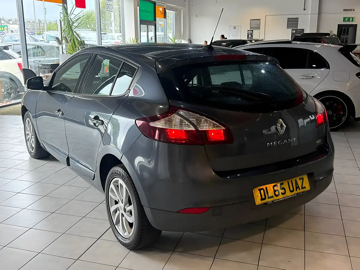 Used 2015 Renault Megane Dynamique Nav Grey - Interior and Exterior details 5