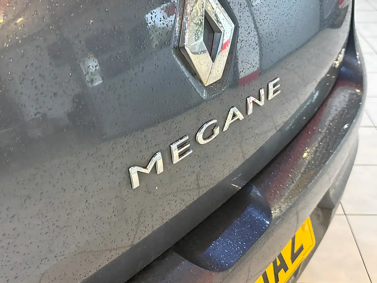 Used 2015 Renault Megane Dynamique Nav Grey - Interior and Exterior details 7