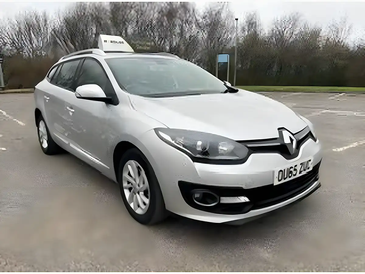 Used 2015 Renault Megane Dynamique Nav Sport Tourer Silver - Interior and Exterior details 10