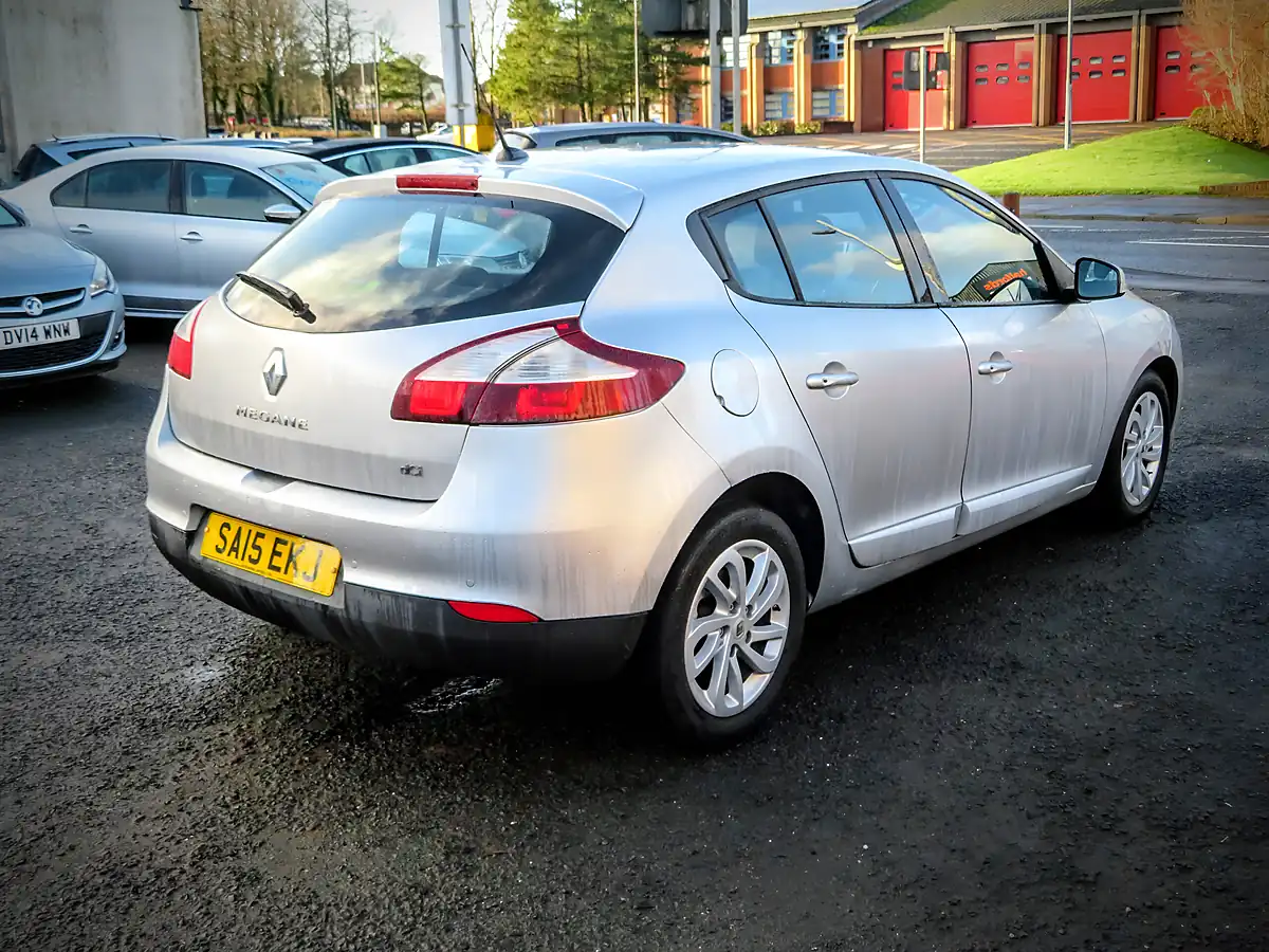 Used 2015 Renault Megane Dynamique Tom Tom Metallic Silver - Interior and Exterior details 9