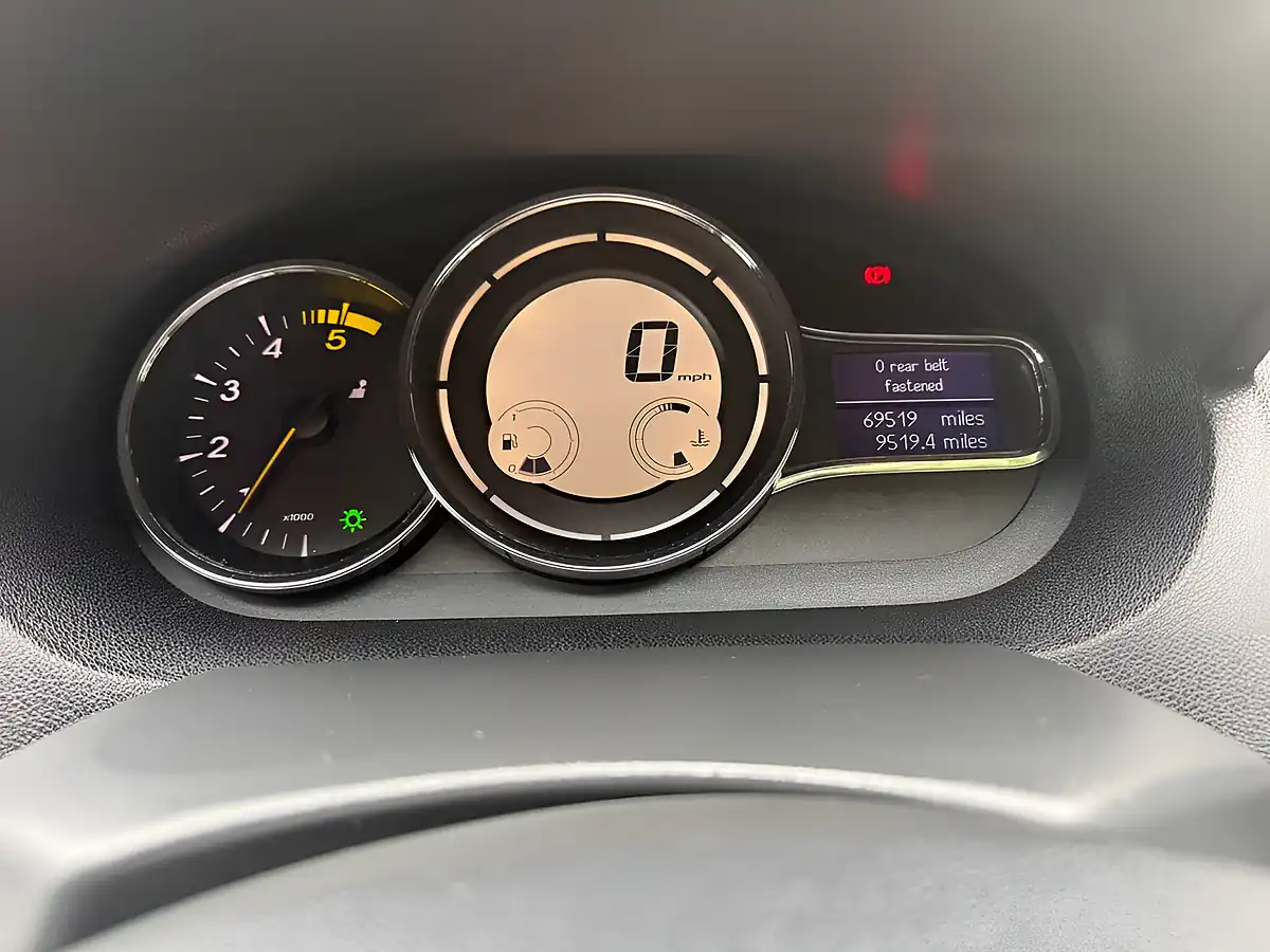 Used 2015 Renault Megane Dynamique Tomtom Black - Interior and Exterior details 19