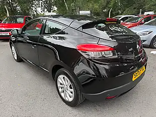 Used 2015 Renault Megane Dynamique Tomtom Black - Interior and Exterior details 4