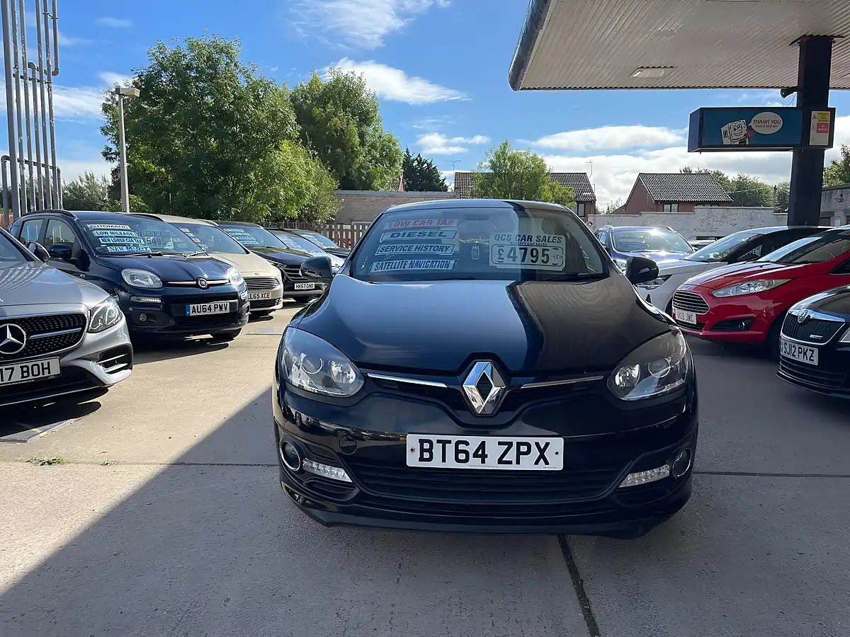 Used 2015 Renault Megane Dynamique Tomtom Black - Interior and Exterior details 14