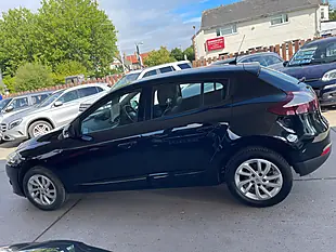 Used 2015 Renault Megane Dynamique Tomtom Black - Interior and Exterior details 6