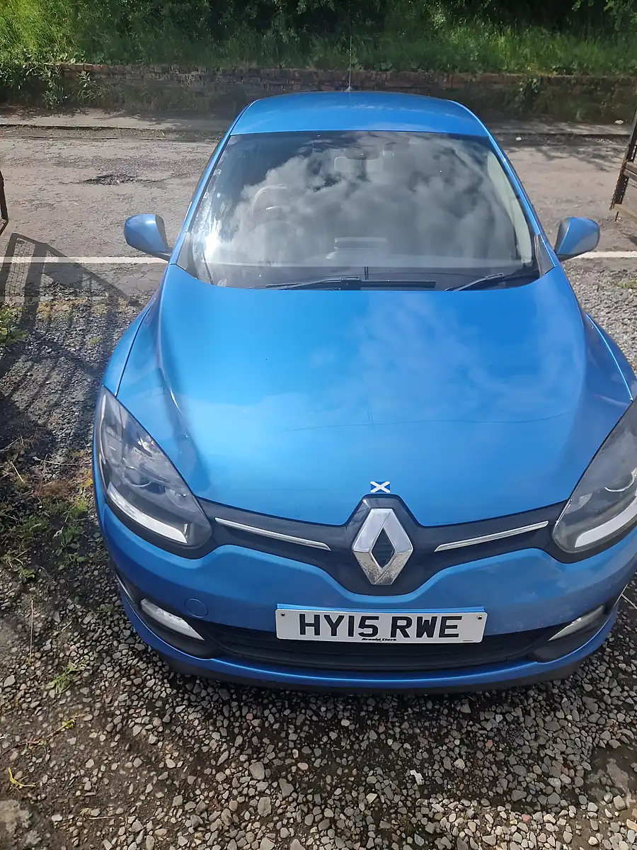 Used 2015 Renault Megane Dynamique Tomtom Energy Blue - Front View