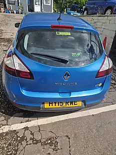 Used 2015 Renault Megane Dynamique Tomtom Energy Blue - Interior and Exterior details 9