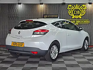 Used 2015 Renault Megane Energy Dynamique Tomtom White - Interior and Exterior details 3
