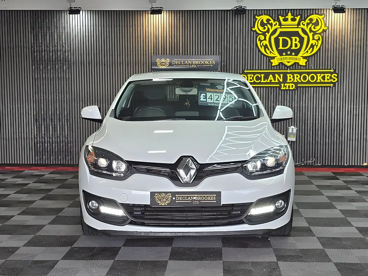 Used 2015 Renault Megane Energy Dynamique Tomtom White - Interior and Exterior details 8