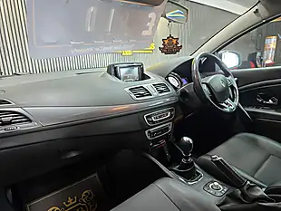 Used 2015 Renault Megane Energy Dynamique Tomtom White - Interior and Exterior details 9