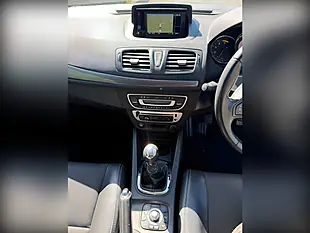 Used 2015 Renault Megane Energy Dynamique Tomtom White - Interior and Exterior details 15