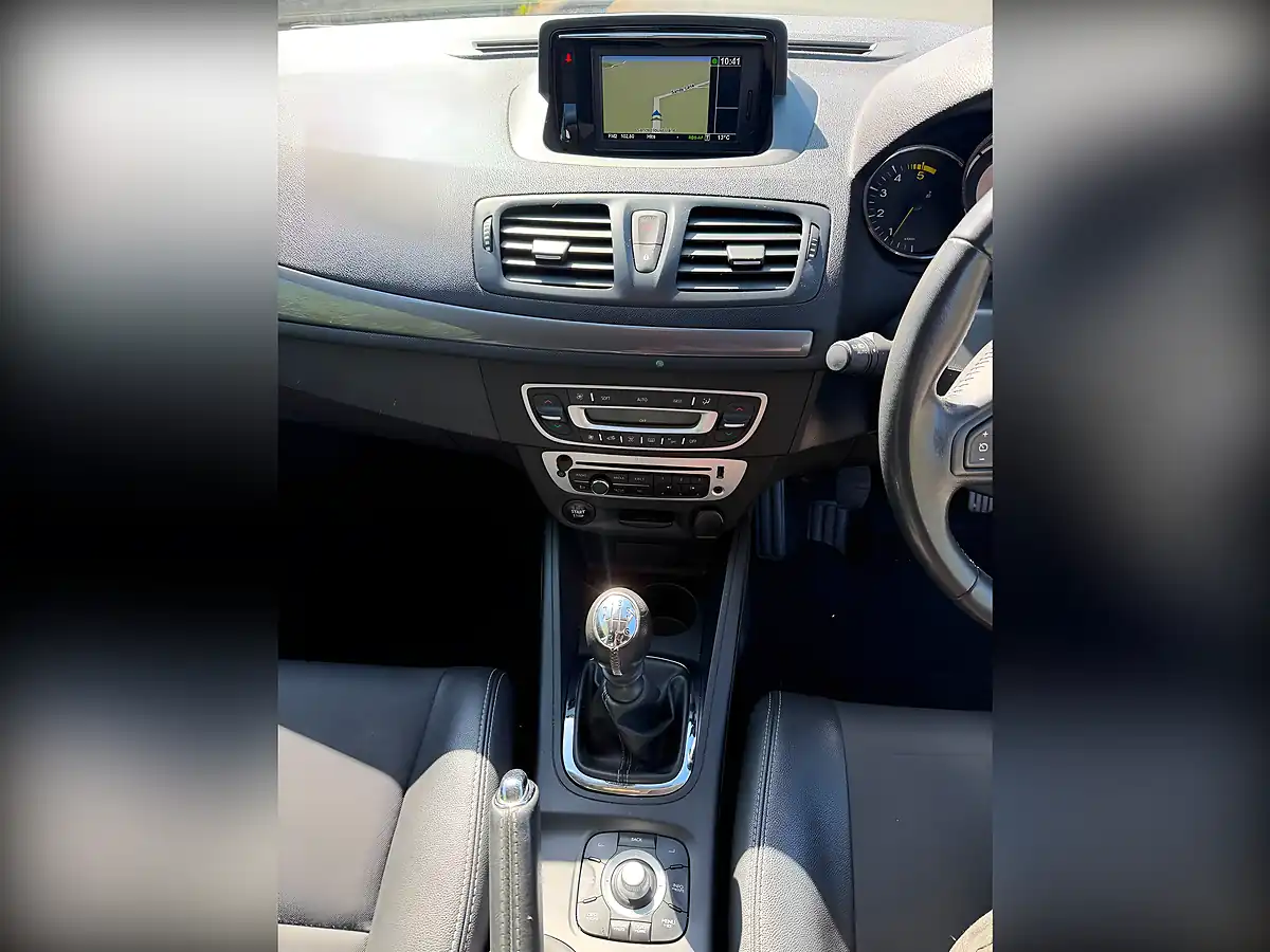 Used 2015 Renault Megane Energy Dynamique Tomtom White - Interior and Exterior details 15