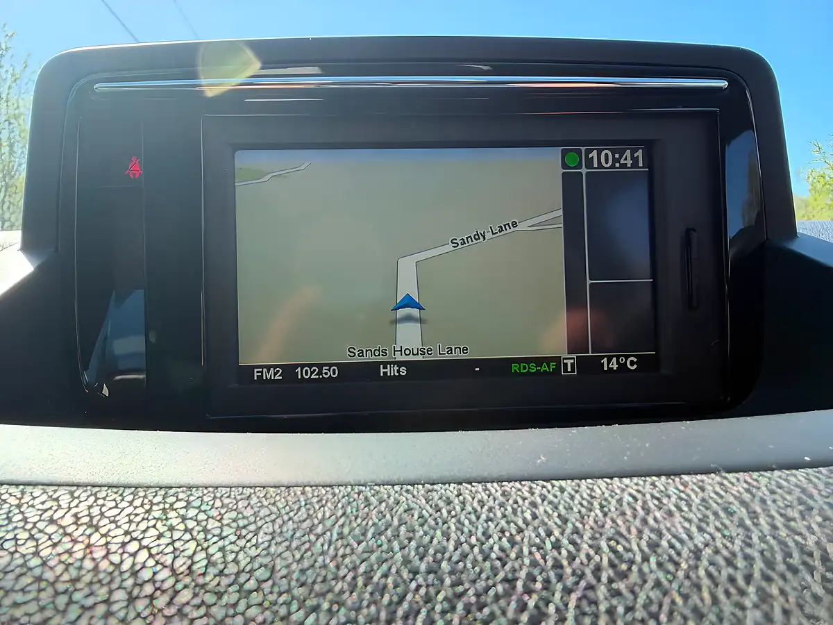 Used 2015 Renault Megane Energy Dynamique Tomtom White - Interior and Exterior details 17