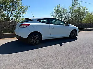 Used 2015 Renault Megane Energy Dynamique Tomtom White - Interior and Exterior details 9