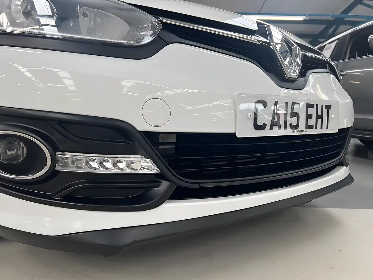 Used 2015 Renault Megane Energy Dynamique Tomtom White - Interior and Exterior details 17