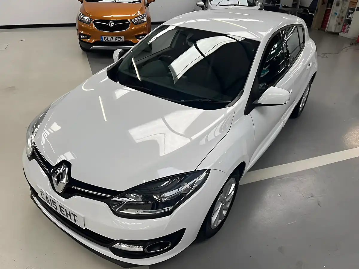 Used 2015 Renault Megane Energy Dynamique Tomtom White - Interior and Exterior details 2