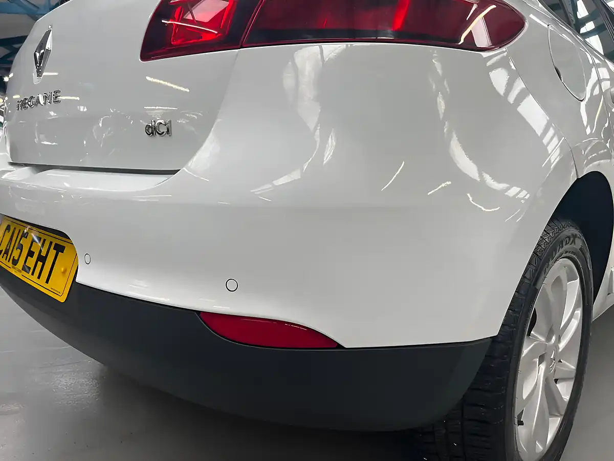 Used 2015 Renault Megane Energy Dynamique Tomtom White - Interior and Exterior details 20