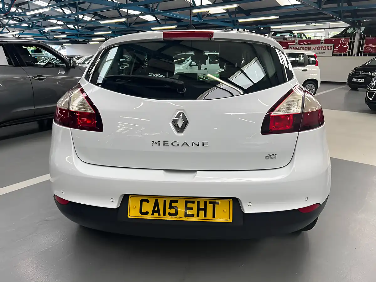 Used 2015 Renault Megane Energy Dynamique Tomtom White - Interior and Exterior details 6