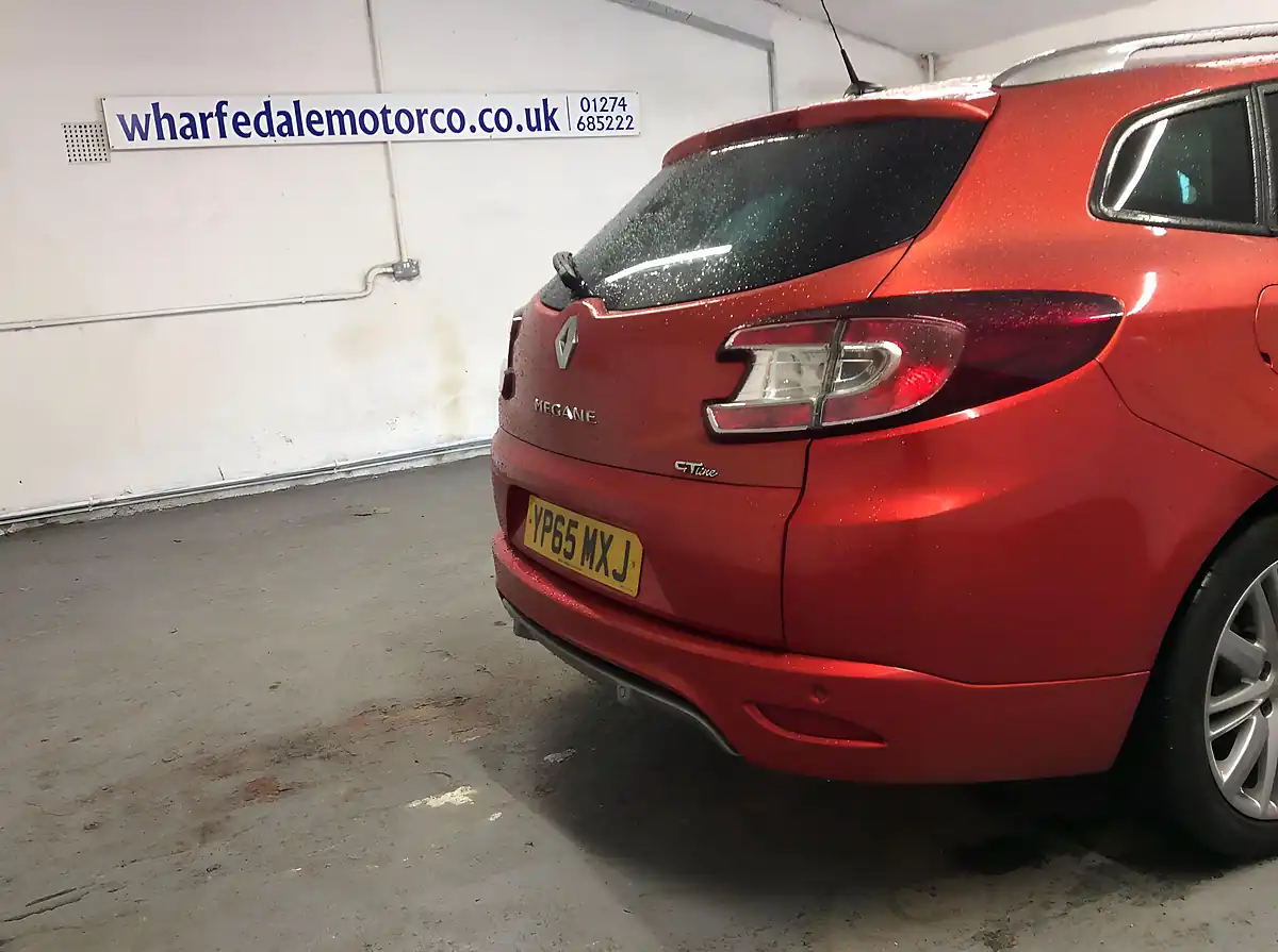 Used 2015 Renault Megane GT Line Nav Sport Tourer Red - Interior and Exterior details 10
