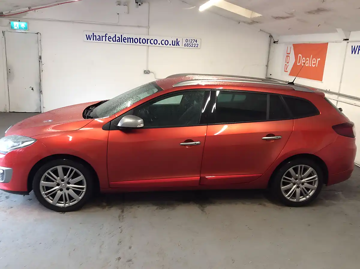 Used 2015 Renault Megane GT Line Nav Sport Tourer Red - Interior and Exterior details 2