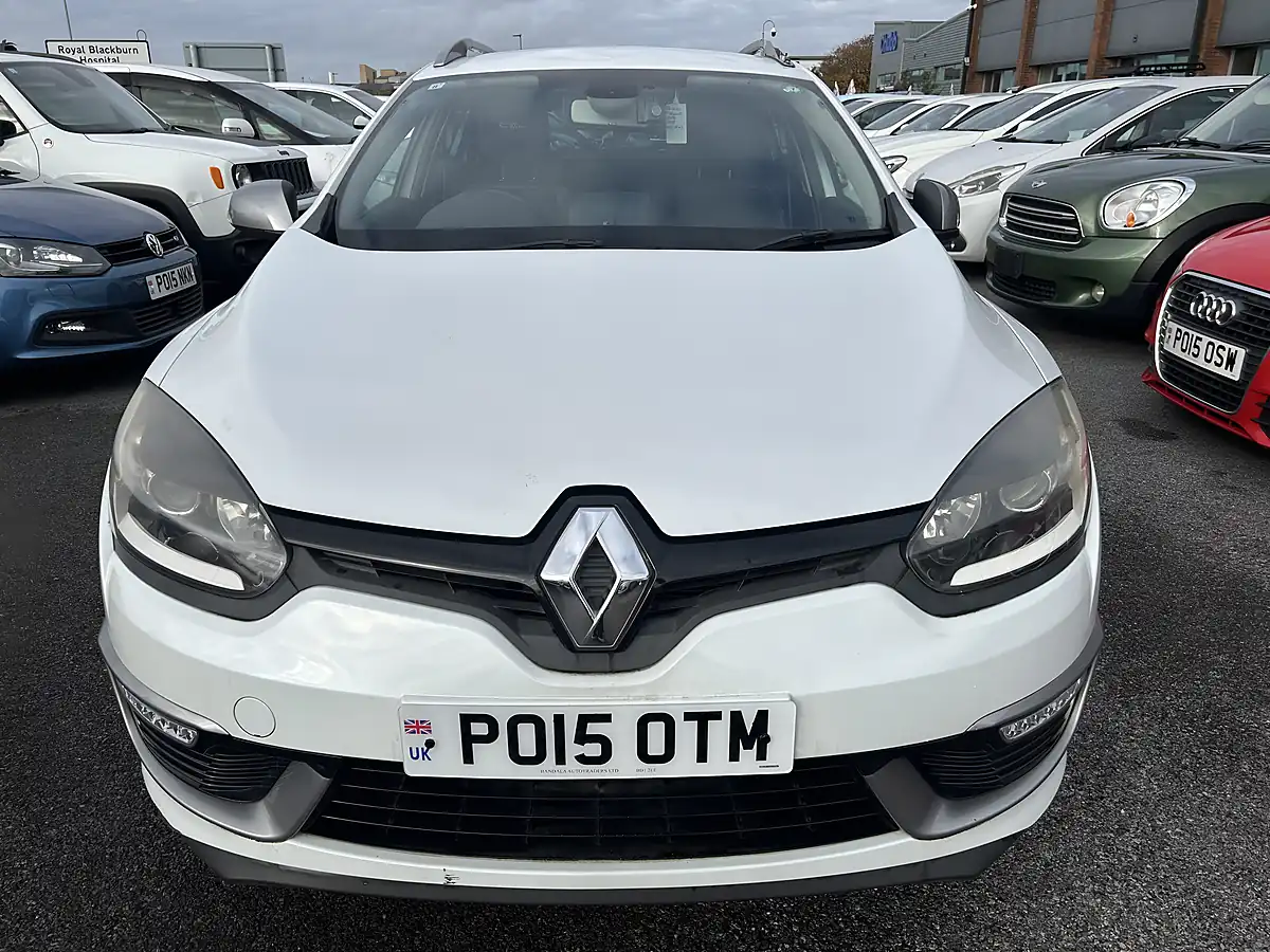 Used 2015 Renault Megane GT Line White - Interior and Exterior details 2