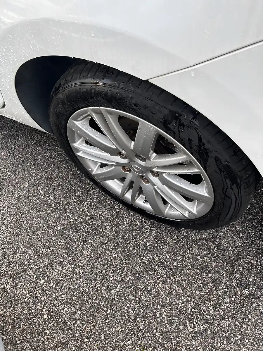 Used 2015 Renault Megane GT Line White - Interior and Exterior details 20
