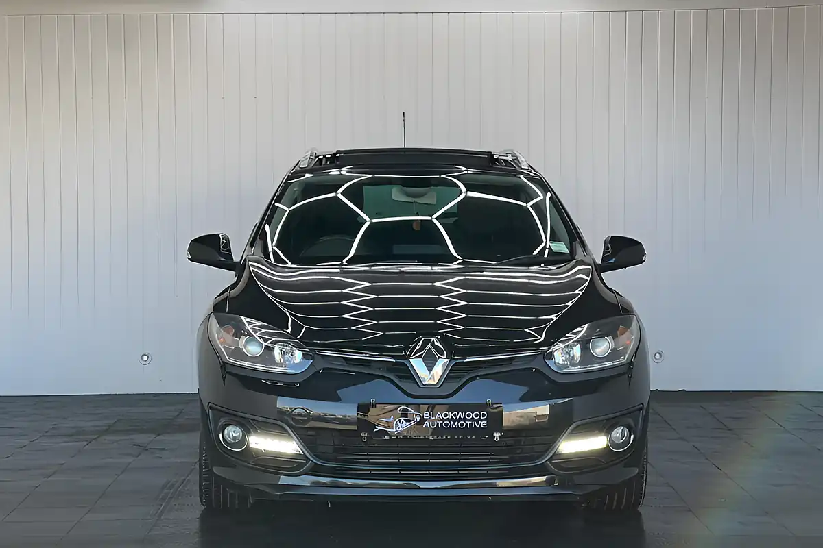 Used 2015 Renault Megane Limited Edition Energy Black - Interior and Exterior details 4