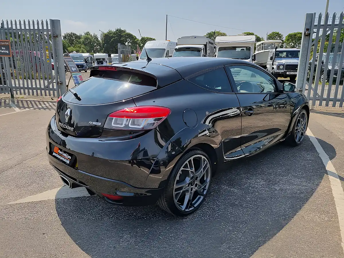 Used 2015 Renault Megane Renaultsport Black - Interior and Exterior details 10