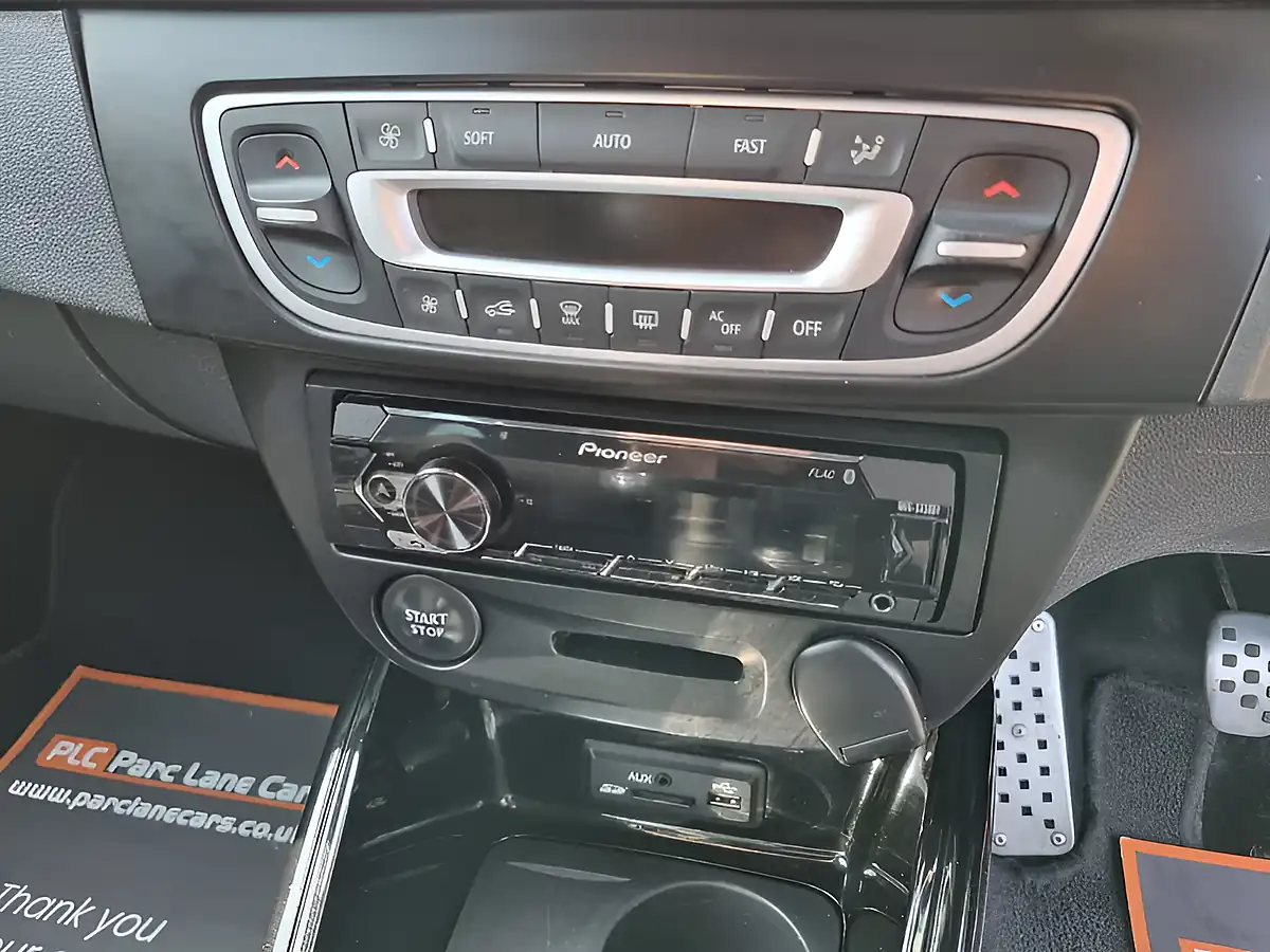Used 2015 Renault Megane Renaultsport Black - Interior and Exterior details 18