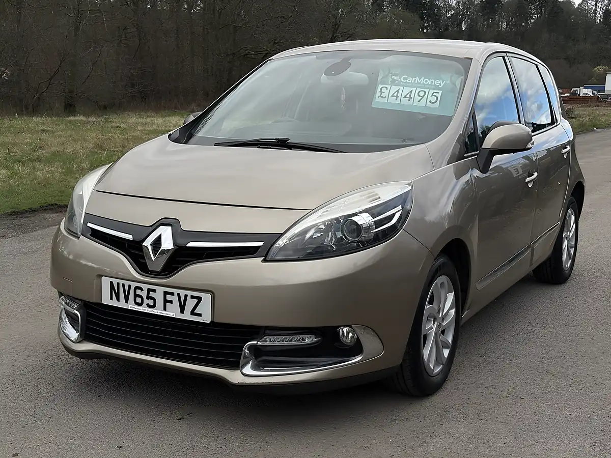 Used 2015 Renault Scenic Dynamique Nav Beige - Interior and Exterior details 10