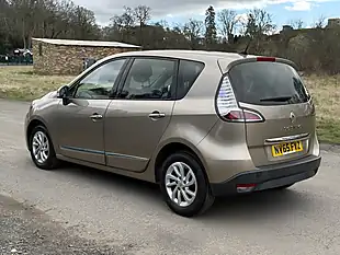 Used 2015 Renault Scenic Dynamique Nav Beige - Interior and Exterior details 8