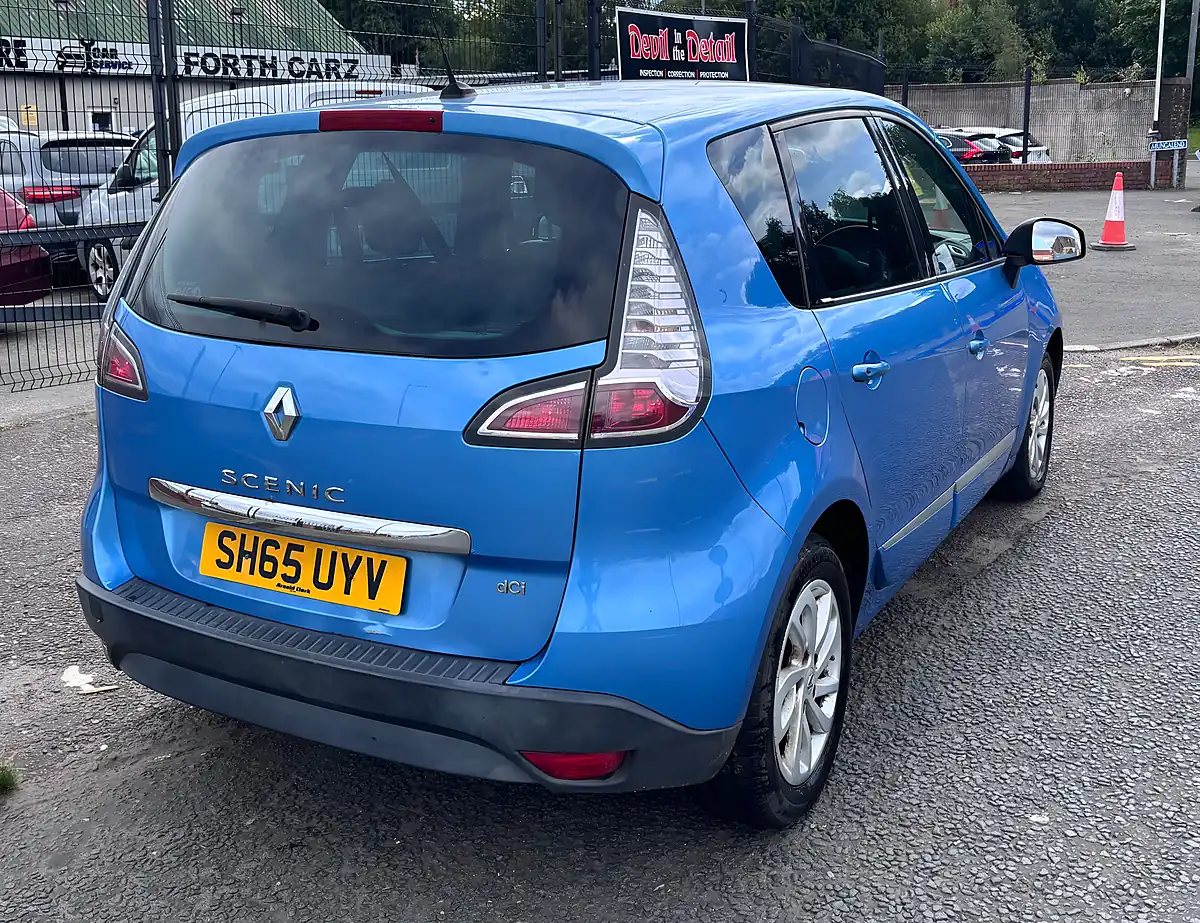 Used 2015 Renault Scenic Dynamique Nav Blue - Interior and Exterior details 2