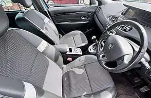 Used 2015 Renault Scenic Dynamique Nav Blue - Interior and Exterior details 7