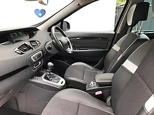 Used 2015 Renault Scenic Dynamique Nav Red - Interior and Exterior details 15
