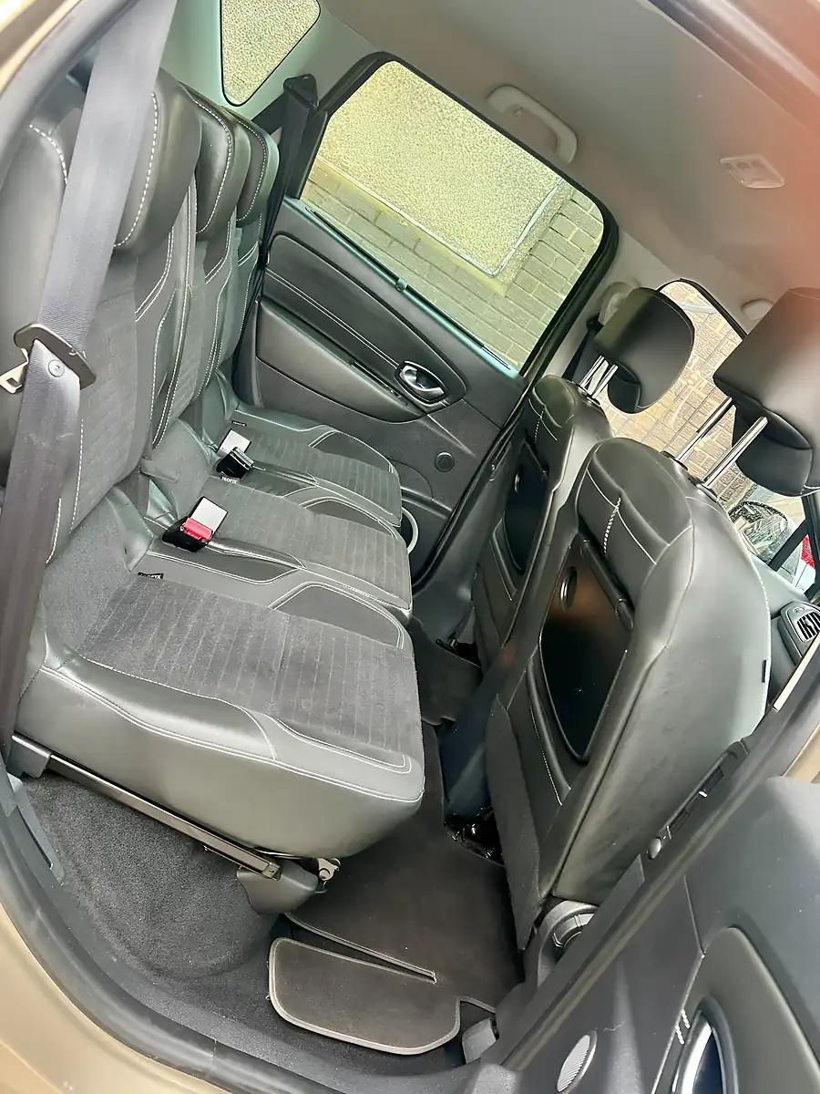 Used 2015 Renault Scenic X Mod Dynamique Tom Tom Champagne Metallic - Interior and Exterior details 10