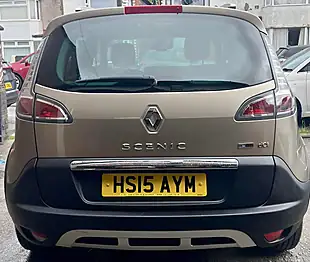 Used 2015 Renault Scenic X Mod Dynamique Tom Tom Champagne Metallic - Interior and Exterior details 11