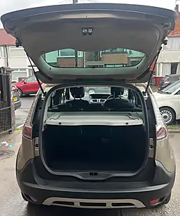 Used 2015 Renault Scenic X Mod Dynamique Tom Tom Champagne Metallic - Interior and Exterior details 12