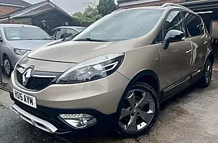 Used 2015 Renault Scenic X Mod Dynamique Tom Tom Champagne Metallic - Interior and Exterior details 2