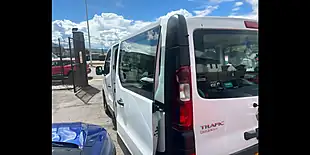Used 2015 Renault Trafic 9 SEAT Minibus White - Interior and Exterior details 12