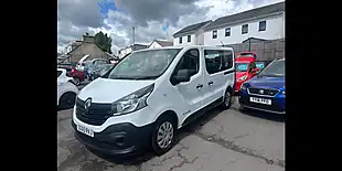 Used 2015 Renault Trafic 9 SEAT Minibus White - Interior and Exterior details 9
