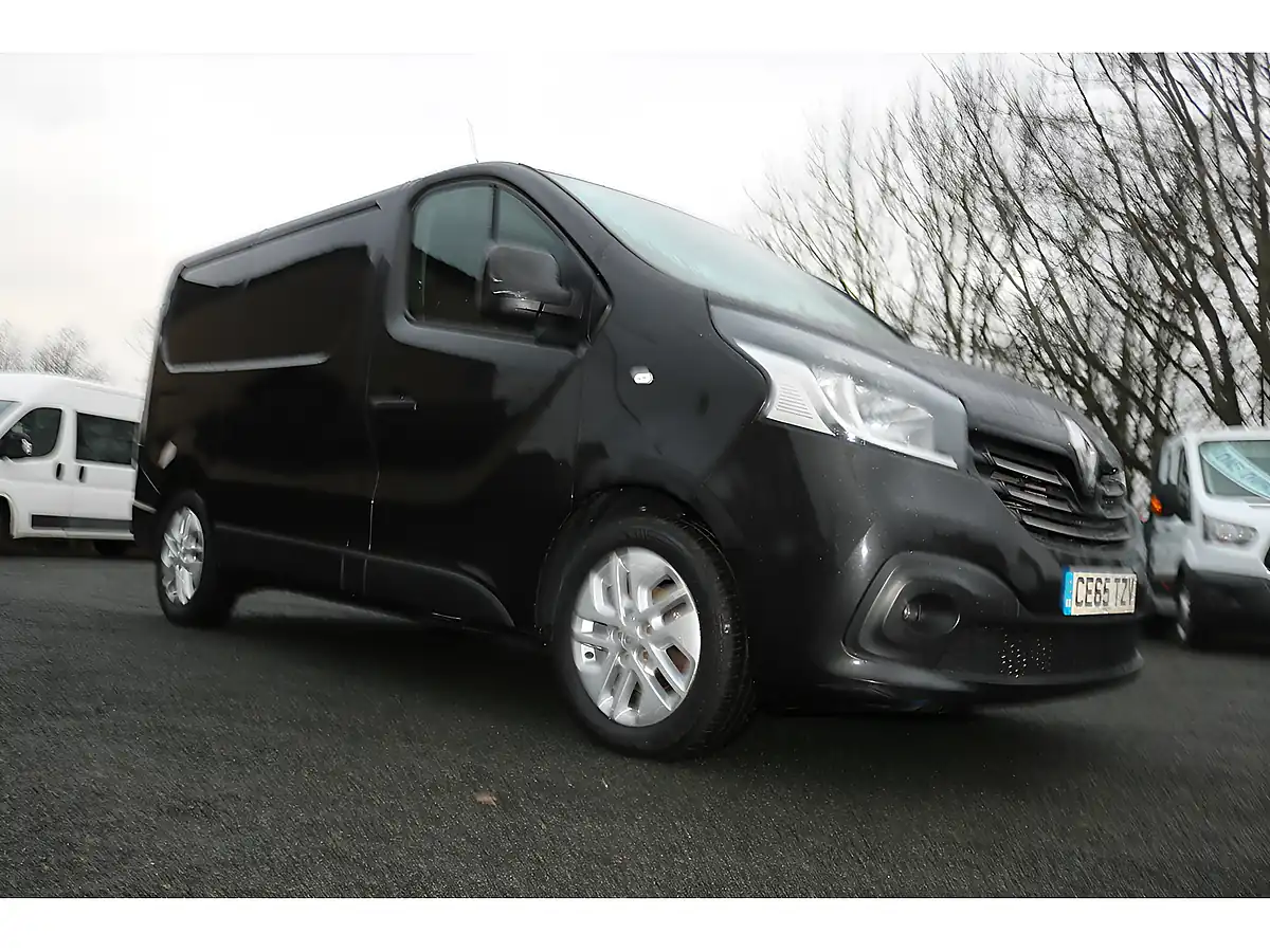 Used 2015 Renault Trafic Sportive Black - Interior and Exterior details 11