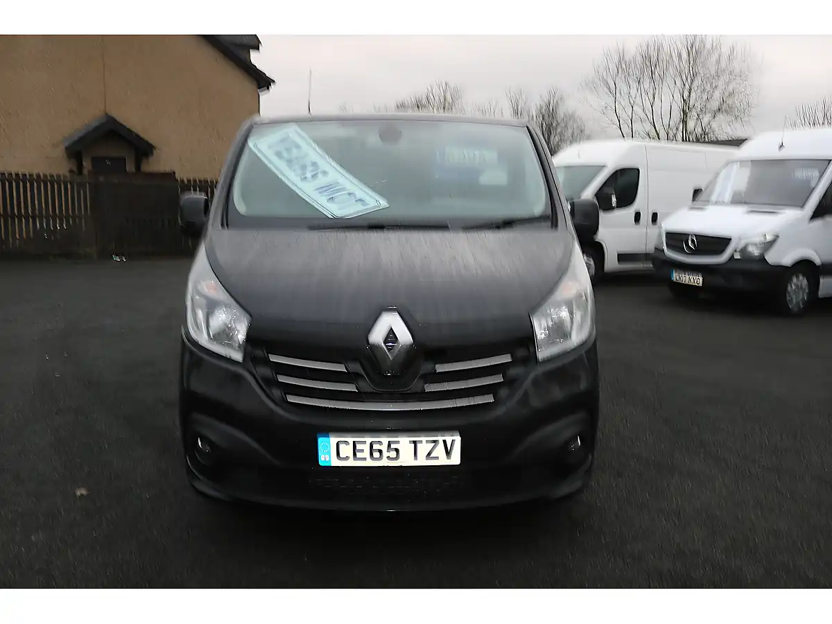 Used 2015 Renault Trafic Sportive Black - Interior and Exterior details 2