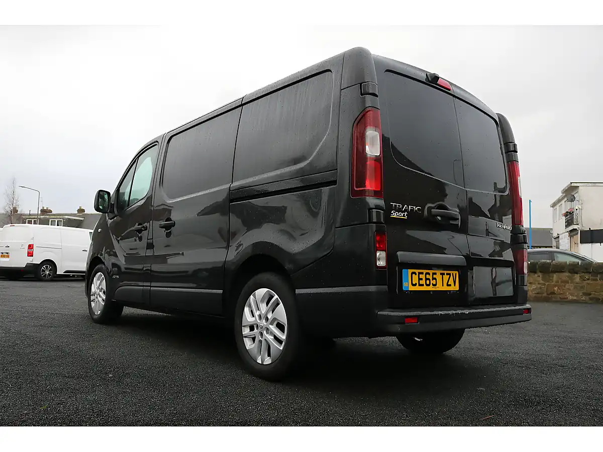 Used 2015 Renault Trafic Sportive Black - Interior and Exterior details 6