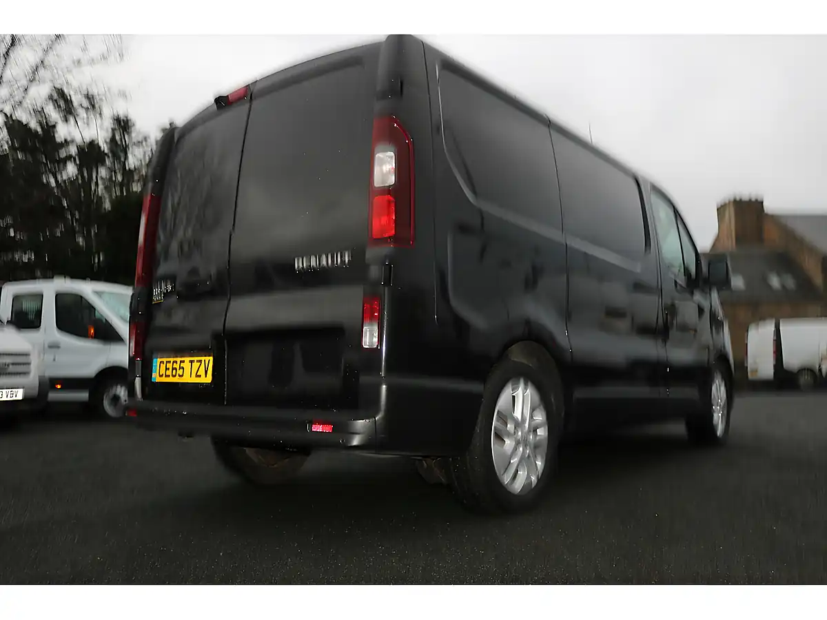 Used 2015 Renault Trafic Sportive Black - Interior and Exterior details 9