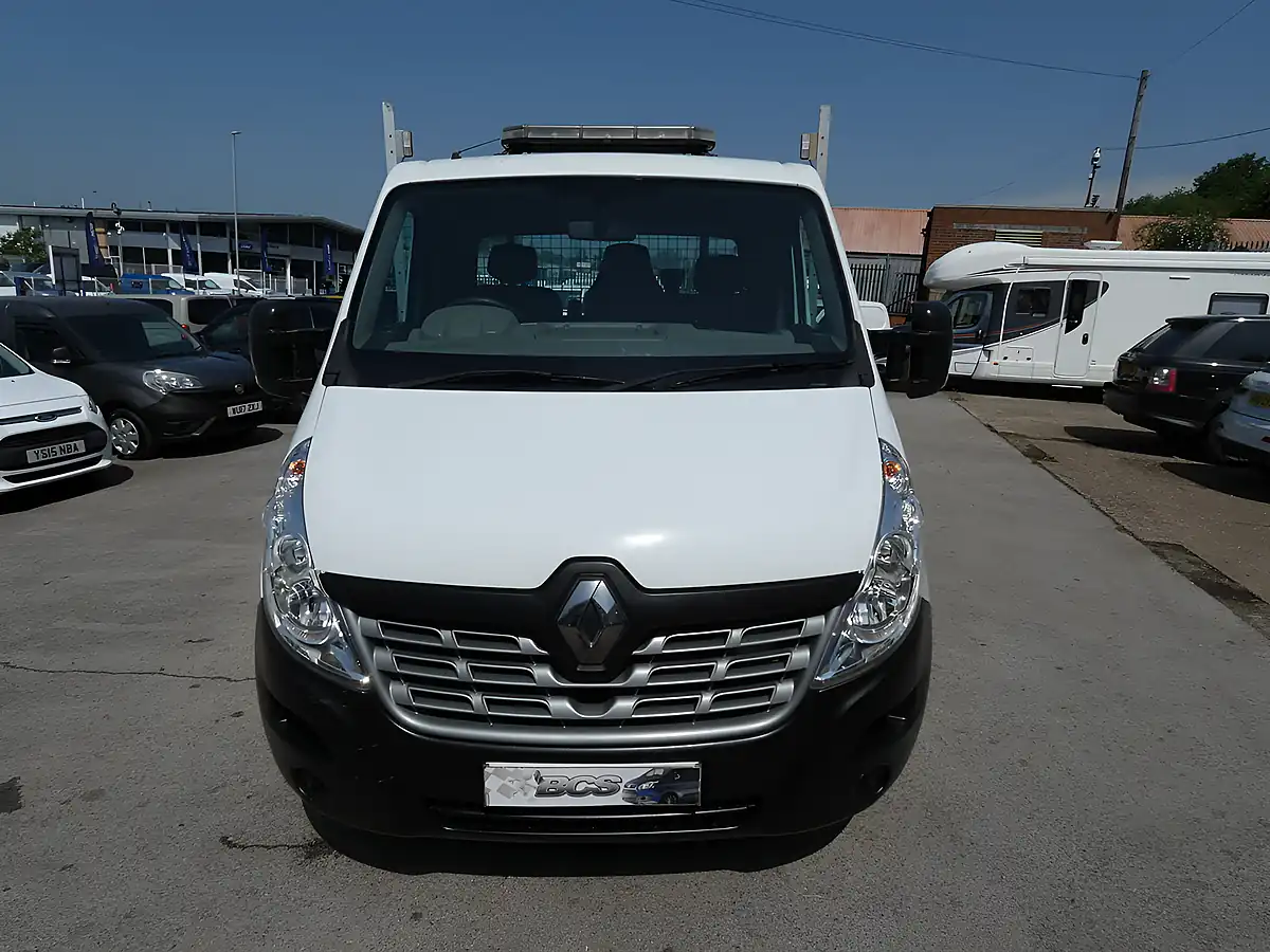 Used 2015 Renault Trucks Master Mwb 3.8M Dropside Pickup White - Interior and Exterior details 12